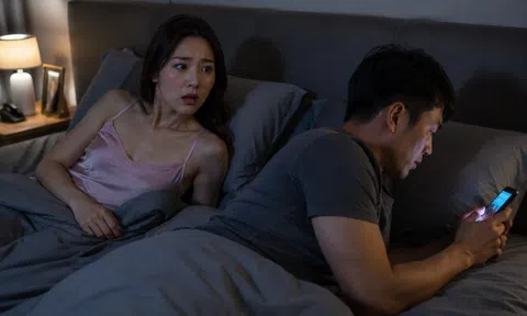 Tái hôn 6 tháng, nửa đêm vợ cũ của chồng bỗng nhắn tin đòi anh thực hiện lời hứa, anh liền chuyển khoản 100 triệu
