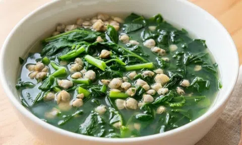 Mùa hè, loại rau này nên ăn thật nhiều, vừa thanh nhiệt trừ ẩm, lại bổ sung canxi, tốt cho sức khỏe
