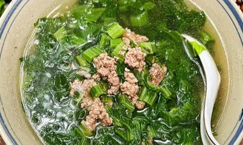 Loại rau mệnh danh là "vua thải độc gan", đem ăn sống, nấu canh hay muối chua đều hấp dẫn