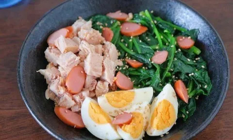 Loại rau vitamin K gấp nhiều lần trứng vịt, bổ từ thân đến lá, đem làm kiểu này được món cực ngon mát ngày hè