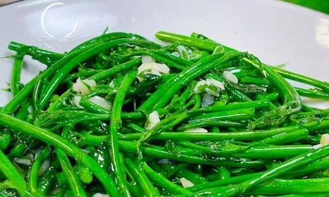 Loại rau thường chỉ nấu canh nhưng xào tỏi cực ngon, mùa hè đang nhiều mua ngay để thanh nhiệt giải độc, cực tốt cho cơ thể