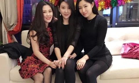 Bức ảnh chụp 3 mẹ con khiến 10 nghìn cư dân mạng hoang mang, nhầm lẫn không biết ai mẹ ai con