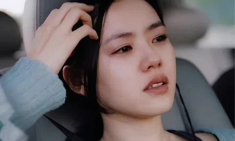 5 năm ly hôn gặp lại chồng cũ đang chạy xe công nghệ, tôi xoa bụng bầu nói 6 từ, không ngờ cả hai tái hôn