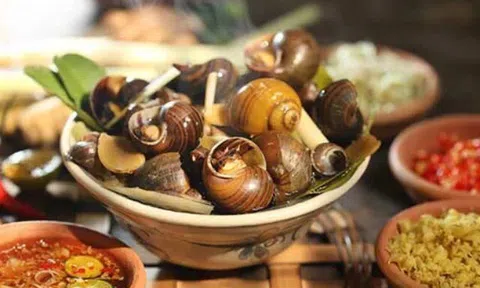 Luộc ốc, cho thêm muôi này vào ốc vừa sạch lại giòn ngon thơm nức, thật tiếc rất ít người biết điều này