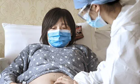 Mang thai 5 tháng đột nhiên không thể đi tiểu, bà bầu đi siêu âm phát hiện vật thể bị "bỏ quên" trong bụng suốt 9 năm