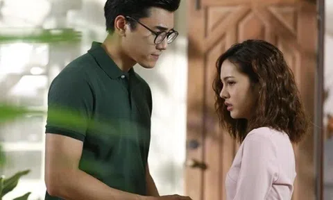 Vợ cũ tới chơi ngủ lại cùng con gái, nửa đêm thấy cảnh em trong phòng tôi gấp rút xin tái hôn
