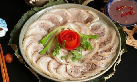 Luộc thịt cho thêm gừng và hành, điều này giúp làm tăng dinh dưỡng cho món ăn hay chỉ là quen tay?