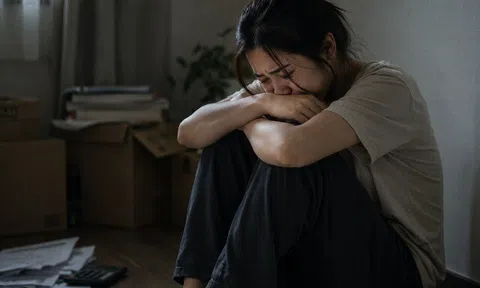 4 năm sau ly hôn, chồng cũ và vợ mới anh tặng tôi căn nhà làm tôi mất ngủ cả đêm