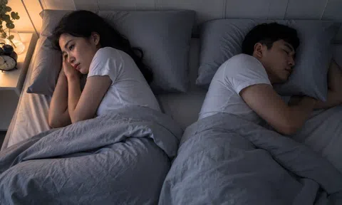 Lấy chồng lương 200 triệu/tháng được chiều sướng như tiên, thế nhưng tối nào đặt lưng xuống giường tôi cũng ứa nước mắt