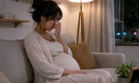 Đùng đùng bế bụng bầu 6 tháng đi đánh ghen, ai ngờ vừa gặp mặt bồ của chồng, tôi lập tức bỏ về