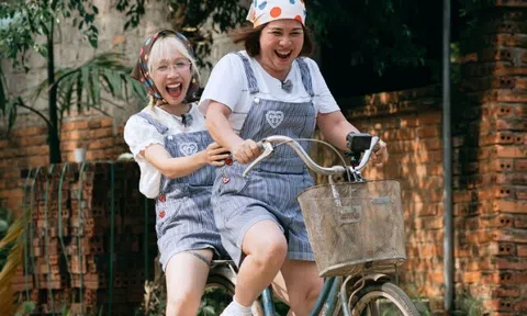Hậu Hoàng đưa mẹ quân nhân tham gia truyền hình thực tế, Châu Bùi khoe bố phong độ trong "Dấu Chân Tình Thân"