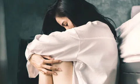 Người phụ nữ U50 đi họp lớp cấp ba, về 2 tháng sau phát hiện mang thai: "Tôi không biết bố đứa trẻ là ai"