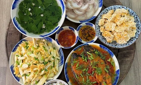 Tuyển tập 14 mâm cơm của mẹ đảm cho ngày mưa gió ngập trời, đơn giản mà ngon