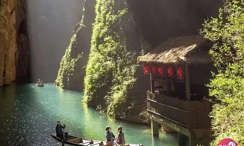 Hẻm núi Ân Thi - vẻ đẹp vô thực giữa núi rừng Hồ Bắc