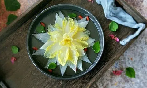 Là rau nhưng vitamin C cực cao, còn lớn hơn cả táo, đem nấu canh "bạch liên hoa" kiểu này vừa thanh mát lại ngon