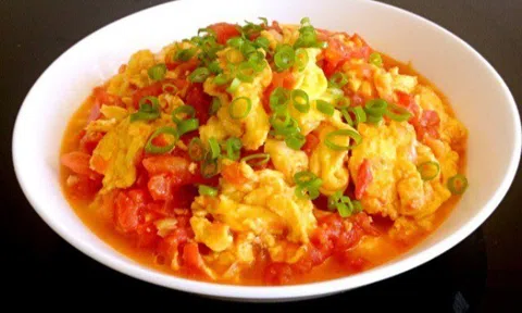 Làm trứng chưng cà chua, đừng cho ngay vào chảo, nấu thế này trứng mềm ngon ăn với cơm mùa thu cực thích