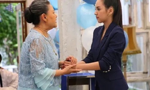 Ly hôn vì chồng ngoại tình, nửa năm sau mẹ chồng cũ mang tới chiếc làn, thấy thứ bên trong tôi cho bà 300 triệu