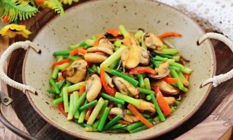 Loại rau tưởng chỉ ấy củ ai ngờ thân là "kho dinh dưỡng", còn chứa kháng sinh tự nhiên, hỗ trợ giảm cholesterol, xào kiểu gì cũng ngon