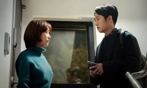 12 giờ đêm chồng cũ run rẩy gọi: "Em qua nhà được không?", vừa thấy anh tôi sụp đổ hoàn toàn