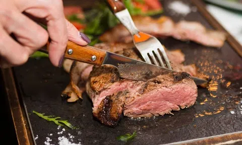 Những nhóm người nên hạn chế ăn thịt bò, biết để tránh kẻo "rước họa vào thân"