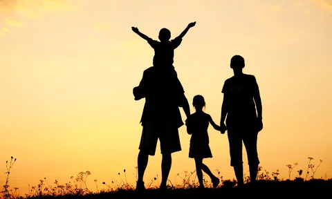 Tháng 7 âm lịch: Làm gì để sống an yên, tích phúc thay vì lo sợ?