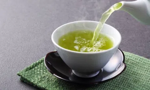 Sáng dậy đừng uống mỗi nước lọc: 5 loại nước này ngon, rẻ, bổ hơn nhân sâm tổ yến