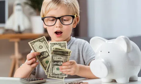 3 dấu hiệu ở trẻ khiến núi tiền của cha mẹ cũng "đội nón ra đi" khi lớn lên