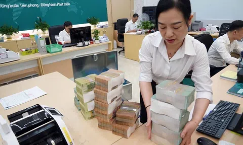 Loạt ngân hàng BIDV, VietinBank, ACB, OCB, BVBank đổi quy định từ tháng 8: Người dùng cần lưu ý gì?