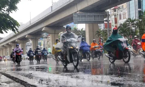 Từ chiều nay, mưa dông bao trùm Bắc Bộ, Hà Nội giảm nhiệt