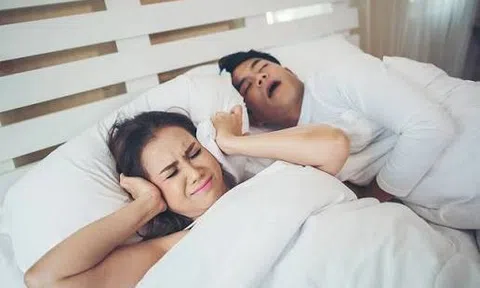 5 dấu hiệu khi ngủ báo động sức khỏe đang xuống dốc, nhiều người tưởng là do tuổi tác