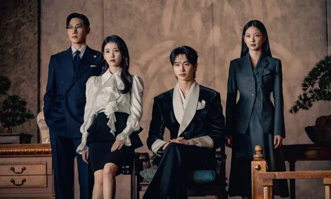 IU - Byeon Woo Seok tái xuất với Perfect Crown, drama hoàng gia hiện đại chuẩn bị lên sóng