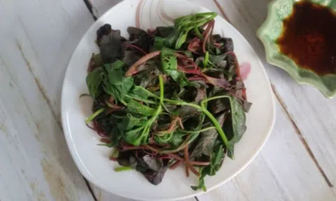 Loại rau mọc đầy vườn được ví như 'thuốc bổ tự nhiên', là 'kho dinh dưỡng' không phải ai cũng biết