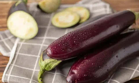 Cà tím rất bổ nhưng nếu kết hợp với 3 loại thực phẩm này sẽ rước bệnh vào người, cần tránh xa