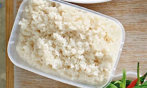 Thói quen ăn cơm nguội để qua đêm này có thể gây ngộ độc, rất nhiều gia đình mắc phải cần bỏ ngay