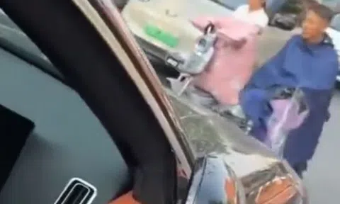Clip: Nữ tài xế đi ngược chiều lấn làn gây tai nạn, còn lớn tiếng trách ngược người đi đúng luật