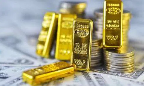 Giá vàng và bạc giảm sâu, nhà đầu tư có nên xuống tiền bắt đáy?