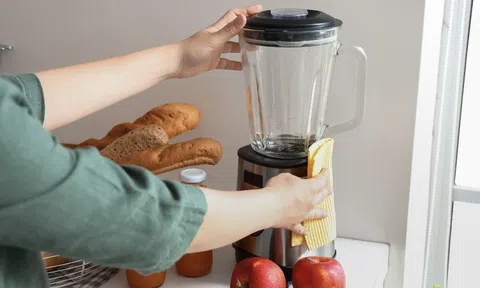Máy xay sinh tố sạch bong như mới chỉ trong vài phút nhờ những mẹo này