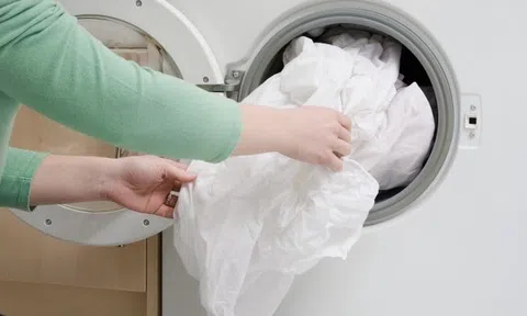 Bao lâu nên giặt chăn, ga, gối? Lịch giặt đúng chuẩn giúp giường luôn thơm tho, sạch sẽ