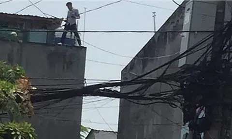 TP.HCM: Bắt hai kẻ tình nghi trộm cắp xịt hơi cay vào cảnh sát