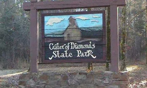 Nơi hiếm có trên thế giới dễ dàng đào được kim cương mang về nhà mà không mất tiền