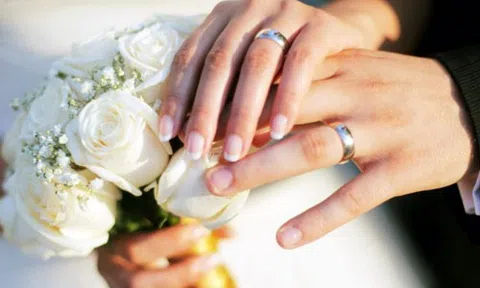 Đeo nhẫn cưới phạm những điều đại kỵ này bảo sao vợ chồng cãi nhau cả ngày
