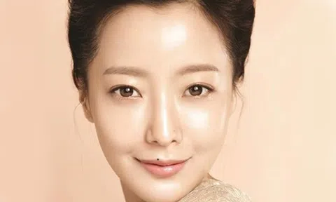 Phụ nữ có vị trí 6 nốt ruồi này có số may mắn, giàu sang trong kinh doanh