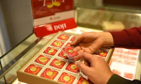 Giá vàng hôm nay 14/4, Mất đỉnh 7 năm nhưng sẽ sớm hồi phục