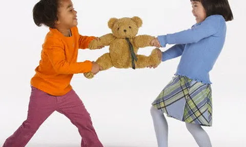 5 dấu hiệu của trẻ cho thấy bạn đang nuông chiều con quá mức