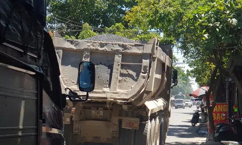 Hà Nội: Bất chấp biển cấm, xe quá tải ngày đêm “oanh tạc” đường tỉnh lộ 421B