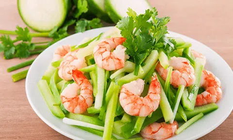 Bí quyết làm măng tây xanh xào tôm ngon không cưỡng nổi
