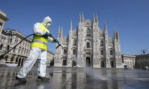 Covid-19 bùng phát trở lại, Italy phong tỏa diện rộng