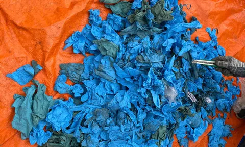 Cục Hải quan phát hiện gần 15 tấn găng tay cũ nhập khẩu từ Trung Quốc