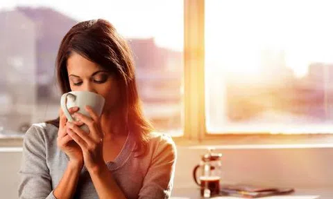 Vì sao uống nước lọc buổi sáng lại tốt cho sức khỏe?