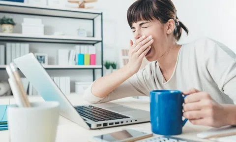 Tại sao bạn vẫn buồn ngủ sau khi uống cà phê?